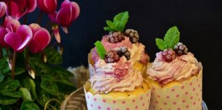 Ile śmietany na 500 g mascarpone?